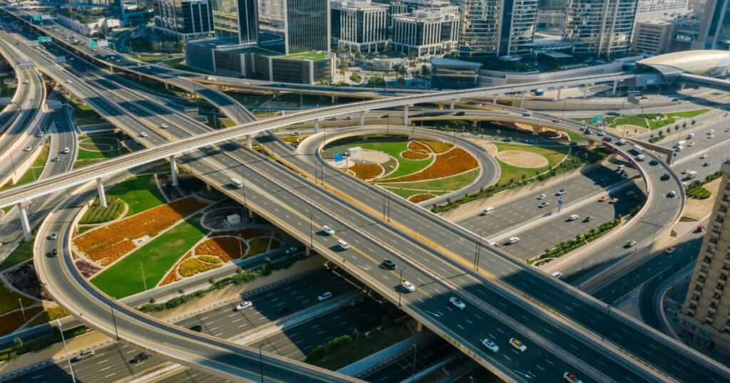 Driving in Dubai: Tips for a Smooth Rental Experience