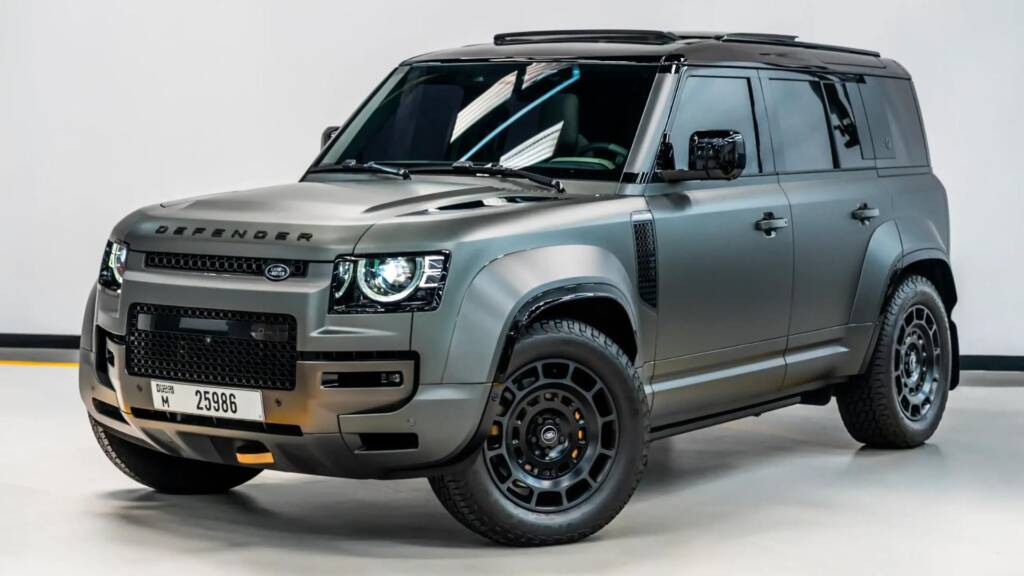 Rent Land Rover Defender in Dubai with DRC